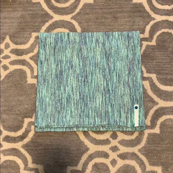 lululemon athletica Accessories - EUC lululemon vinyasa scarf. Green multi.